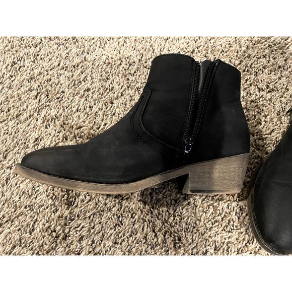 Maurices Boots Womens Size 7.5 Cleo Black Heel Ankle Booties - Picture 4 of 8